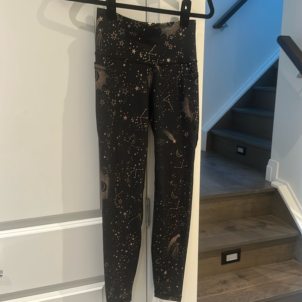 Old Navy Cosmic leggings -  black w- gold stars & moon pattern